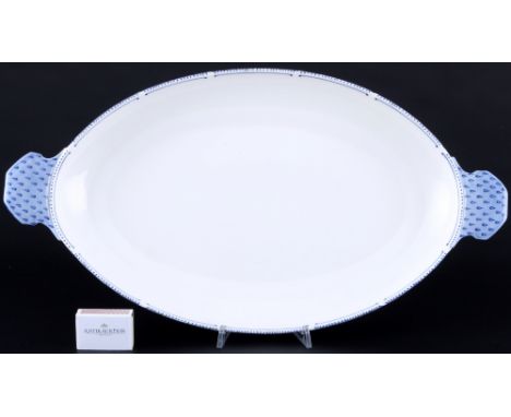 Meissen Blaue Rispe nach Riemerschmid große Henkelplatte 1.Wahl, 1903-1905, large handled platter 1st choice,Porzellan, blaue