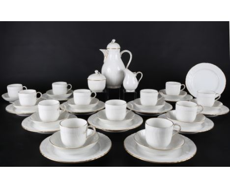 KPM Berlin Neuosier Kaffeeservice für 12 Personen, coffee service for 12 pers.,39-teiliges Porzellan, Königliche Porzellanman
