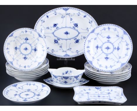Royal Copenhagen Musselmalet Speiseservice für 6 Personen, dinner service for 6 pers.,16-teiliges Porzellan, Dänemark, mit gr