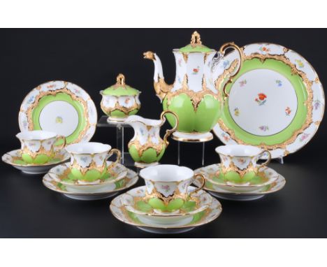 Meissen B-Form hell grün Streublümchen Kaffeeservice für 4 Personen 1.Wahl, coffee service for 4 pers. 1st choice,16-teiliges