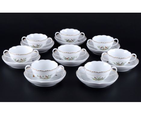 Meissen Vogelmalerei 8 Suppentassen 1.Wahl, soup cups 1st choice,Porzellan, blaue Schwertermarke 1. Wahl, Dekor Vogelmalerei 