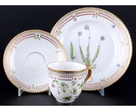 Royal Copenhagen Flora Danica Kaffeegedeck 3597/3573, coffee cup with saucer and dessert plate 1st choice,3-teiliges Porzella