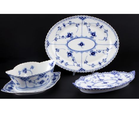 Royal Copenhagen Musselmalet Vollspitze Schale, Platte und Sauciere, full lace bowl, platter and sauce boat,Porzellan, Dänema