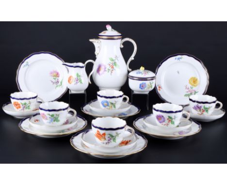 Meissen Blume mit kobaltblauem Rand Kaffeeservice für 6 Personen, coffee service for 6 pers.,21-teiliges Porzellan, blaue Sch