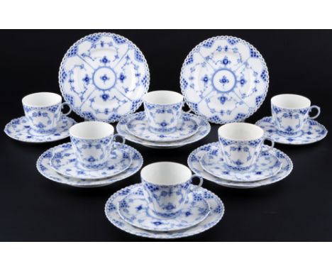 Royal Copenhagen Musselmalet Vollspitze 6 Kaffeegedecke 1035, full lace coffee cups,18-teiliges Porzellan, Dänemark, am Boden