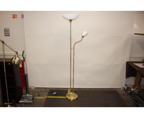 An uplighter lamp