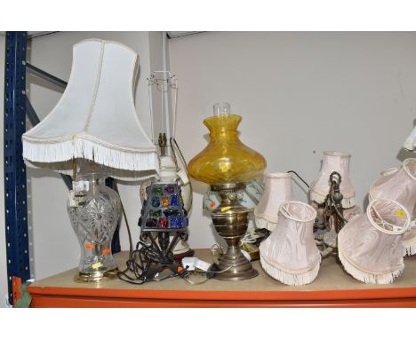A GROUP OF LAMPS AND LIGHT FITTINGS, two five arm gilt chandelier style lights, decorative scroll detail arms with candle det