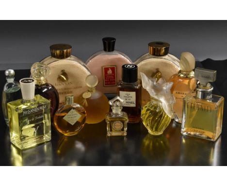 Perfume and factice display bottles to include Chanel No 19; a L'air du Temps bottle, marked Lalique; Worth Je Reviens; Mitso