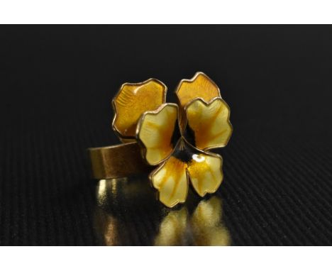 A mid 20th century silver enamel pansy ring, David Andersen, Norway, shades of yellow, adjustable 