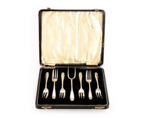 And a silver bread fork, each with bell-flower embossed terminal113g in total(7)