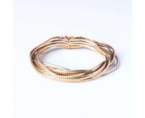 Five strand, hallmarked 750, approximately 17cm in length35gThis item is in Johannesburg.