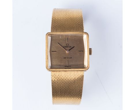 18mm square dial on a mesh strapÂ 42grThis item is in Johannesburg