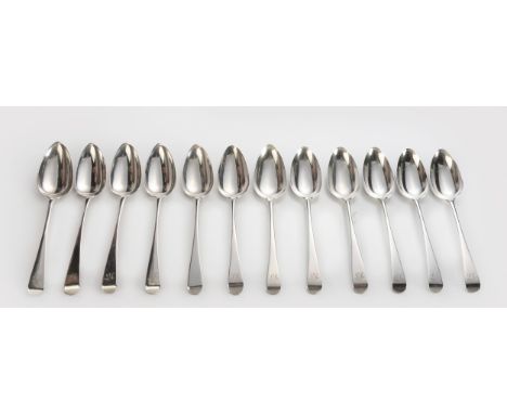 Each terminal engraved 'L-R'21,5cm long, 780g in total(12)
