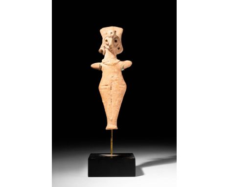 Ca. 2750 - 1900 BC.
A pottery idol of characteristically abstract form depicting a female deity, likely Astarte, the goddess 