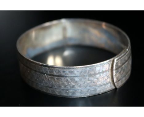 Charles Horner Chester Silver Hinged Bangle, Engine Turned Design, Fully Hallmarked, Width 16mm, Weight 27.4g