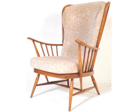 Lucian Ercolani - Ercol - Evergreen - Model 1913 - A retro vintage 20th Century beech and elm easy / lounge chair / armchair 