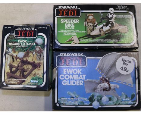3x Star Wars small vehicles/accessories. A Palitoy Return of the Jedi Ewok Assault Catapault (boulders missing). A Kenner Ewo