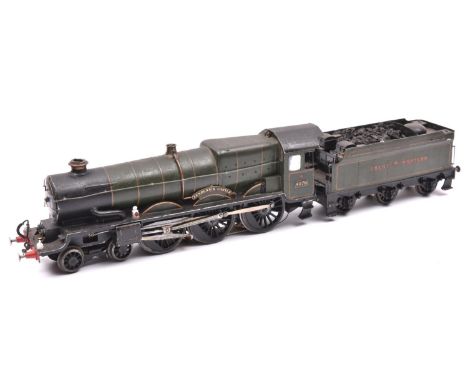 An O gauge coarse scale GWR Castle Class 4-6-0 tender locomotive for 3-rail running. A kit-built brass loco in lined green li