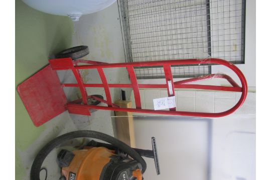 1X ULINE STEEL HAND TRUCK H 2055 10 SOLID RUBBER WHEELS 800LB CAPACITY 1X ULINE STEEL HAND TRUCK H 2055 10 SOLID RUBBER WHEELS 800LB CAPACITY