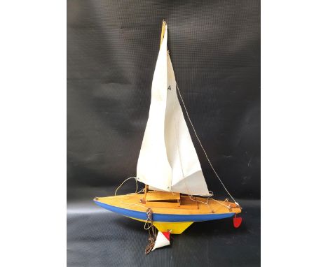 VINTAGE POND YACHTwith blue hull, overall length 50cm 