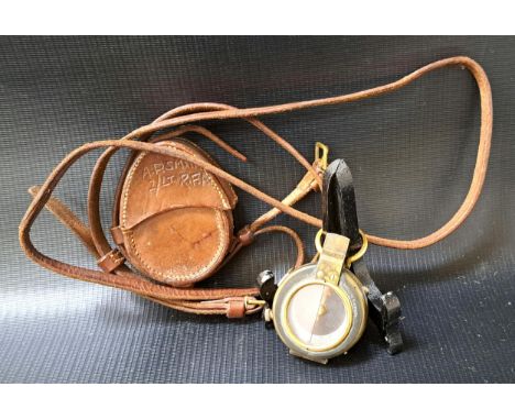 WWI BRITISH VERNERS PATTERN VIII COMPASSdated 1917 with broad arrow, marked F-L and numbered 109541, in leather case 