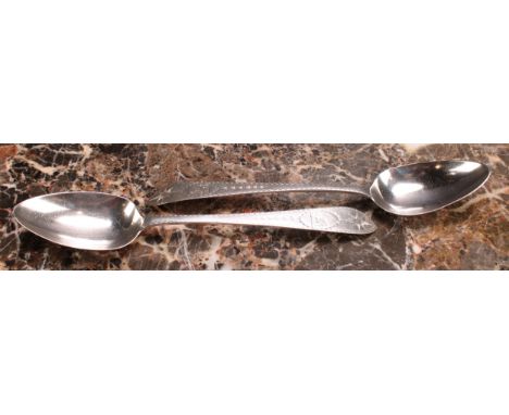A pair of George III Irish Bright-cut Celtic Point pattern table spoons, 22.5cm long, Michael Keating, Dublin 1789, 121g 