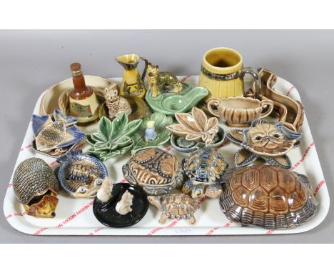 A tray of assorted Wade wares including turtle trinket dishes, pipe stand and other animal formed dishes.