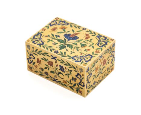 ‡ A SWISS GOLD AND BASSE-TAILLE ENAMEL SNUFF BOX, GENEVA, CIRCA 1840, rectangular, enamelled all over with ribbon-tied leaf b