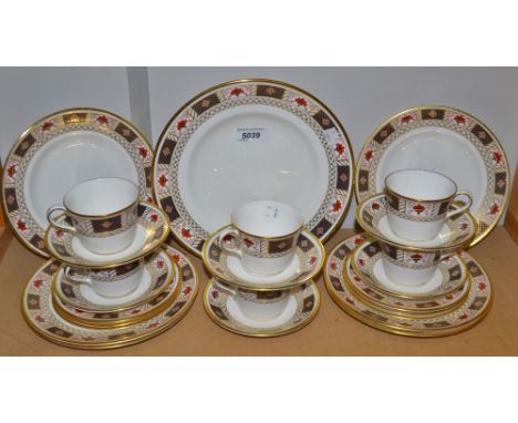 A Royal Crown Derby Border pattern six setting tea service including cups, saucers, side plates, dessert plates, bread plate,