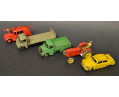 A No.25w Meccano Dinky  Bedford Truck, green livery, green hubs;  a Dinky Toys 25h Streamlined Fire Engine red livery, red hu