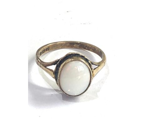 9ct gold opal ring 2.3g 