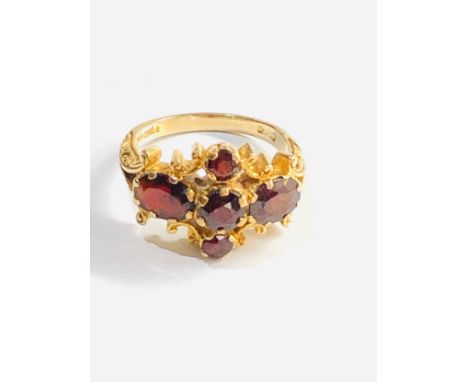 9ct gold Vintage garnet dress ring set 5g 