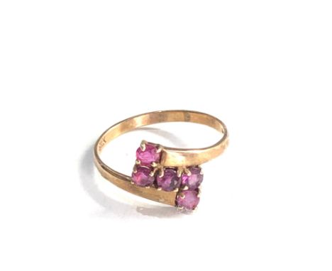 9ct gold ruby ring (1.4g) 