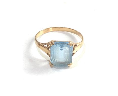 9ct gold blue stone dress ring 1.8g 