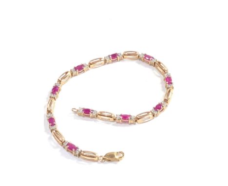 9ct gold diamond and ruby link bracelet (5.8g) 