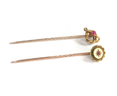 2 15ct gold ruby stick pins 2.4g 