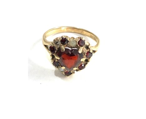 9ct gold vintage garnet &amp; seed pearl cluster ring (3.8g) 