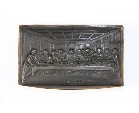 A 19th century French pressed horn snuff box of The Last Supper, 8.5cm x 5cm x 2cm