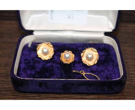 14K GOLD CUFFLINKS AND TIE PIN 