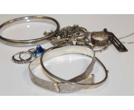 GOOD LOT OF MODERN SILVER JEWELLERY
comprising rings (including one diamond set silver ring), bracelets and necklaces