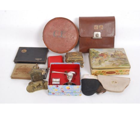 A dealers lot to include collar box, a brass casket, penny purse, vanity case, collection of vintage coins, travel clock etc 