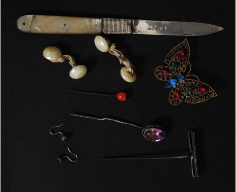 Collection of items to include a hallmarked silver blade mother of pearl handle fruit knife, hat pins etc
