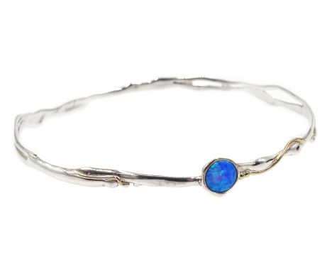 Opal silver bangle with 14ct gold wire detail stamped 925 Condition Report Click here for further images, condition, auction 