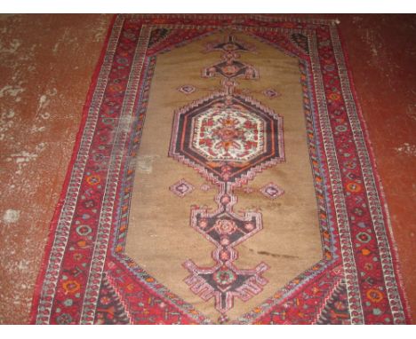 A Hamadan carpet 140 x 215cm 
