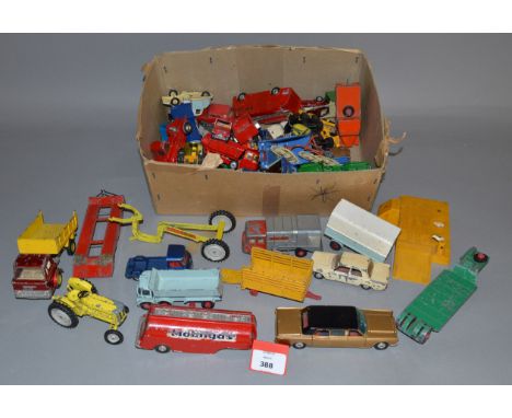 A good quantity of unboxed diecast models including examples by Corgi, Dinky, Britains and Tri-ang Spot-On. Models are playwo