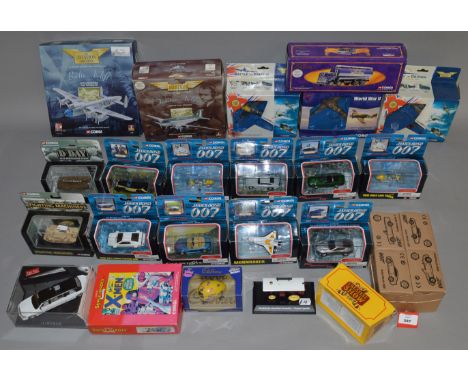 Good quantity of boxed diecast models, including Corgi Aviation Archive, Corgi James Bond, and other diecast models including