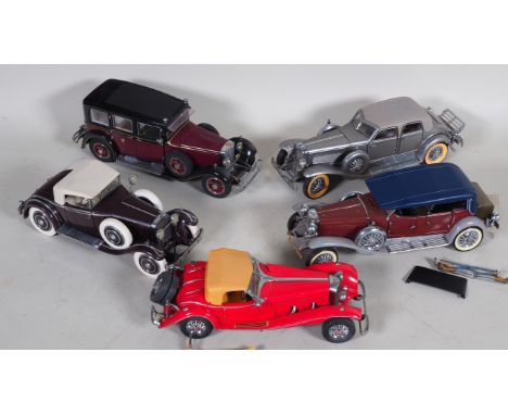 Konvolut Model Autos, 5 Stück, 1:24alle hochwertig aus Metall mit vielen Details. 1933 Duesenberg SJ Twenty Grand von Frankli