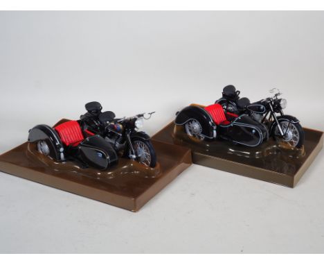 Paar Schuco Model Motorräder BMW R25/3 und NSU Max, mit Beiwagen in 1:10paar hochwertige Metall Modelle im Maßstab 1:10. BMW 