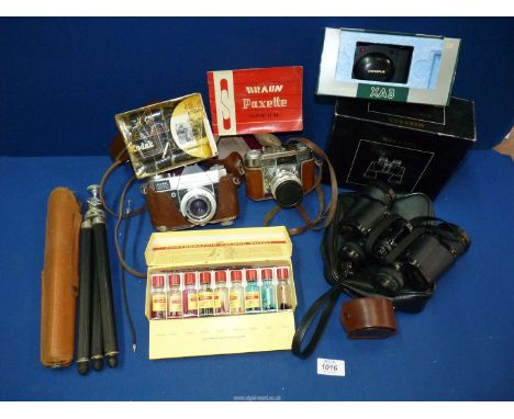 A Kodak Retina Reflex 5 and Braun Paxette super 2 BL camera (both with manuals), Olympus XA 3 camera (boxed), Boots colour ou