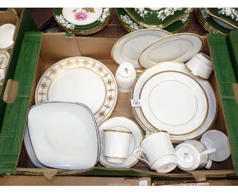 A quantity of Gold rim on cream ground china to include: Spode "Golden Eternity" tea cups, diner plates etc. and a Royal Worc